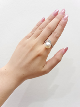 Load image into Gallery viewer, CELIA PEARL DIAMOND RING