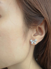 Load image into Gallery viewer, PAPILLON DIAMOND WHITE GOLD EARRING